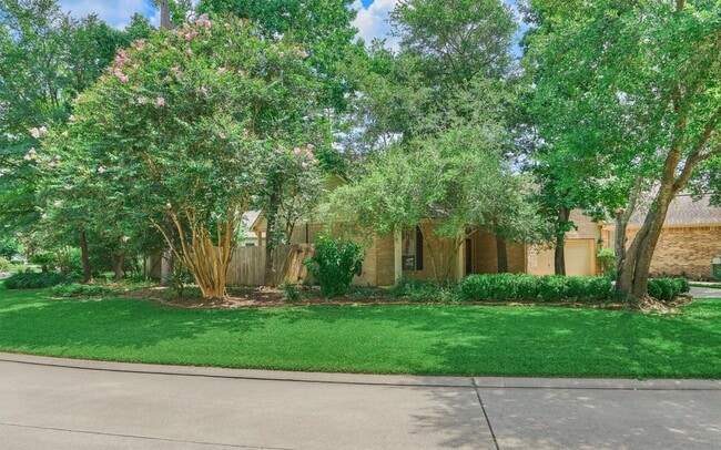 Photo - 118 Robindale Cir