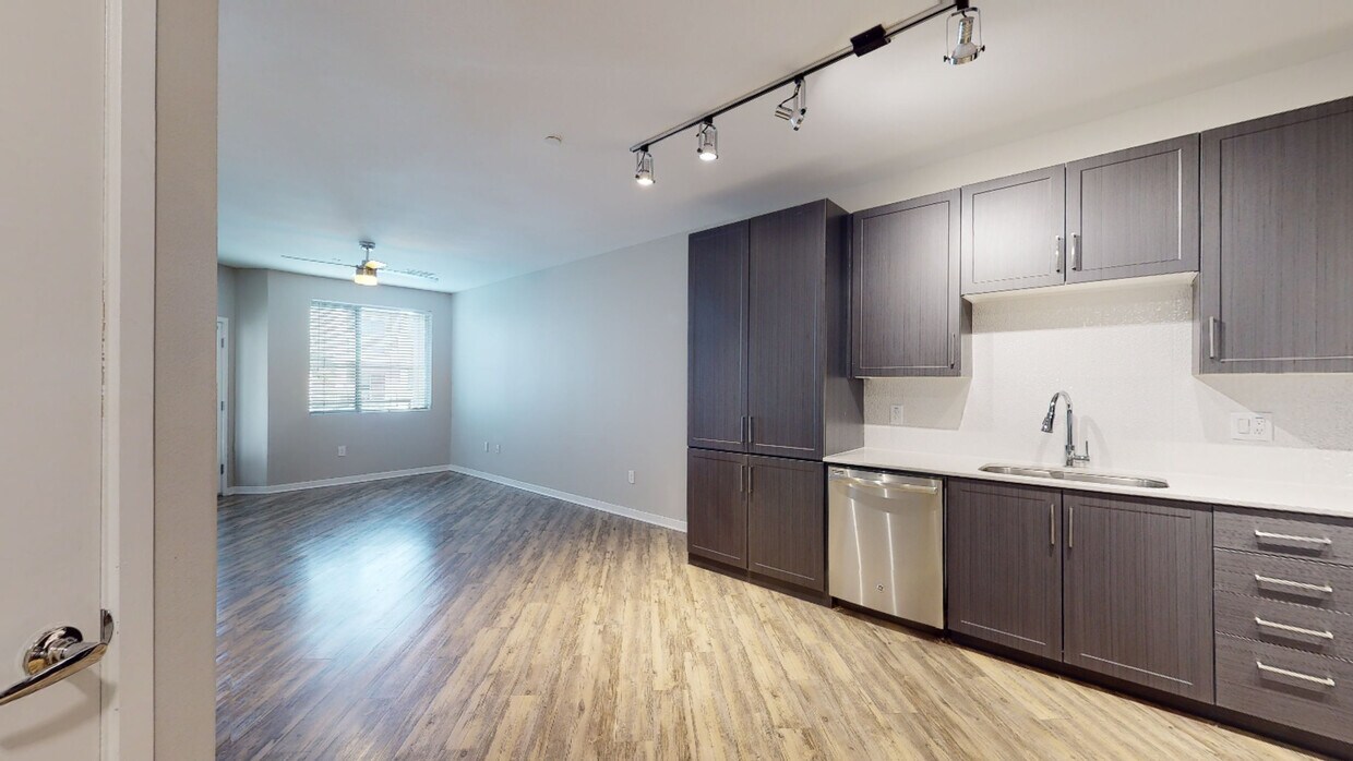 Photo - Axis Camelback Apartments