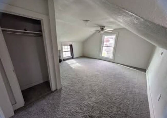 Photo - 109 E North St Unit Upstairs