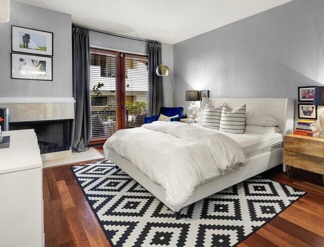 Photo - 4415 Saugus Ave Unit 103