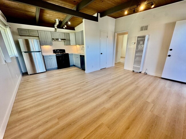 Building Photo - 6500 Donal Ave Rental