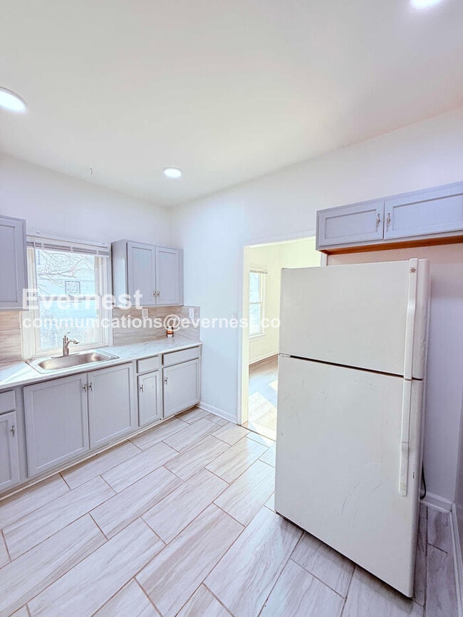 Photo - 19704 Greeley