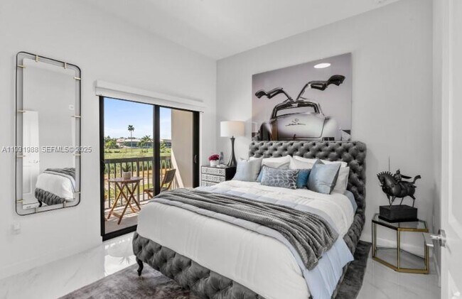 Photo - 2336 E 4th Ave Unidad 104