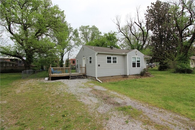 Photo - 203 SE 7th St