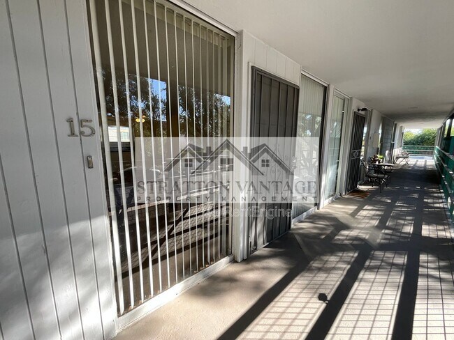 Building Photo - 6936 E 4th St Unit 15