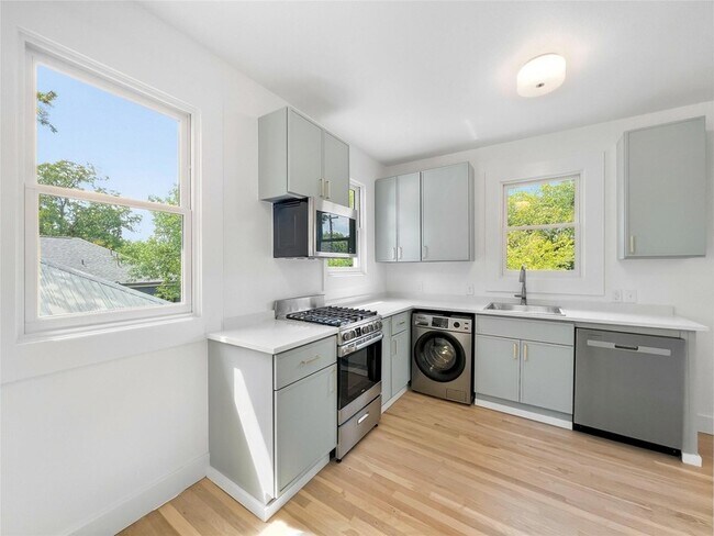 4014 Avenue D Unit B