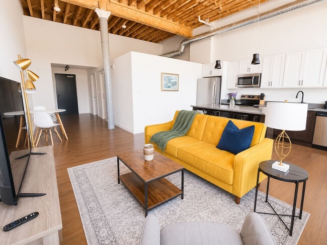 Photo - 403 W 4th St N Unit SI ID1604774P