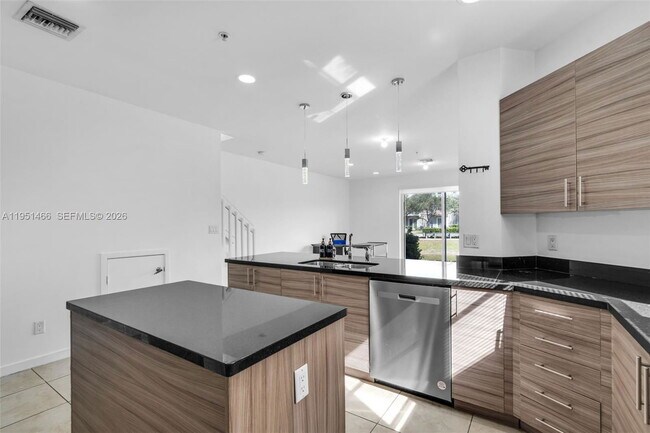 Photo - 2735 SW 81st Terrace