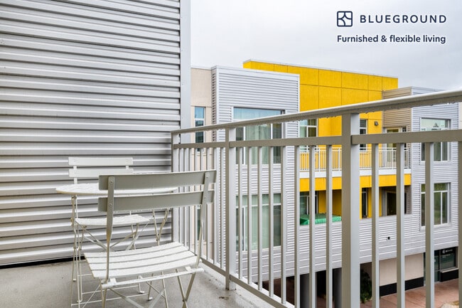 Photo - 2865 Park Blvd Unidad FL3-ID942