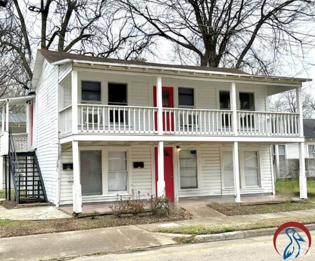 Building Photo - 413 Stella St Unit 2M- 413 Stella St. Rental