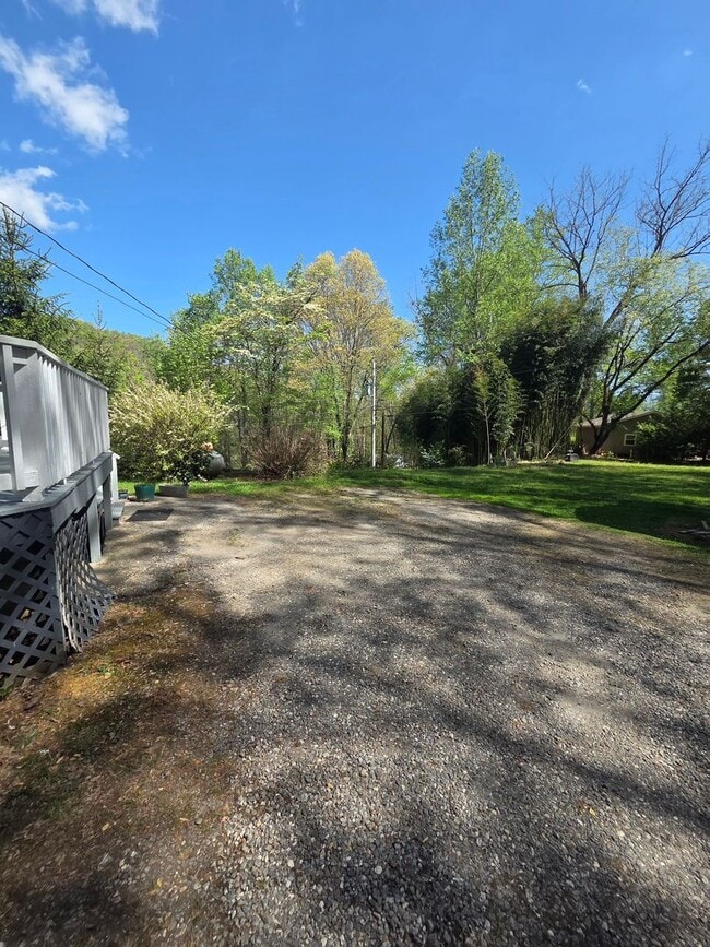 Photo - $2,300 - 4 Bedroom 2.5 Bathroom Unfurnished House in Forest Hills