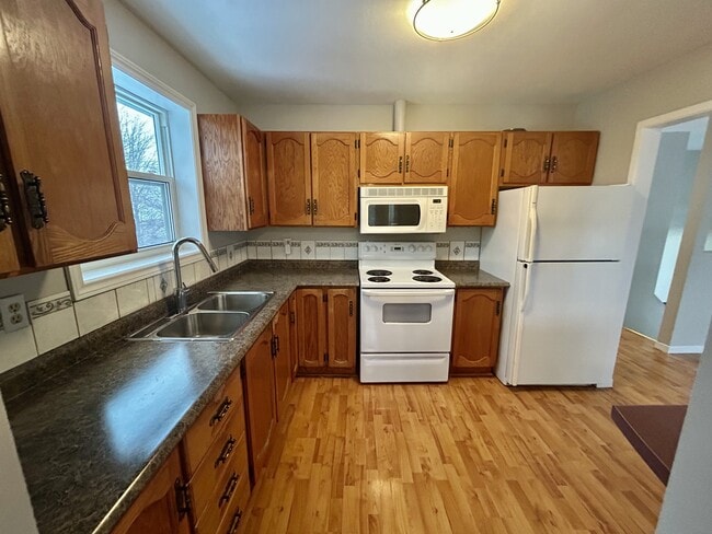 Photo - 42 Waterford Heights N