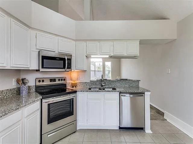 Photo - 2319 Foothill Rd