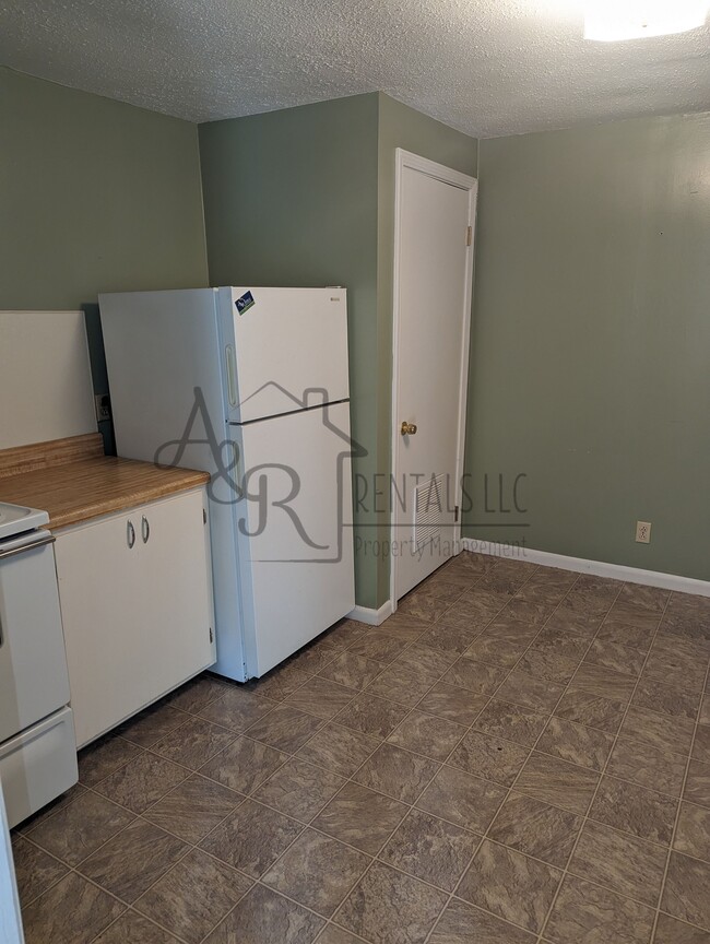 806 S Locust St Unit 1