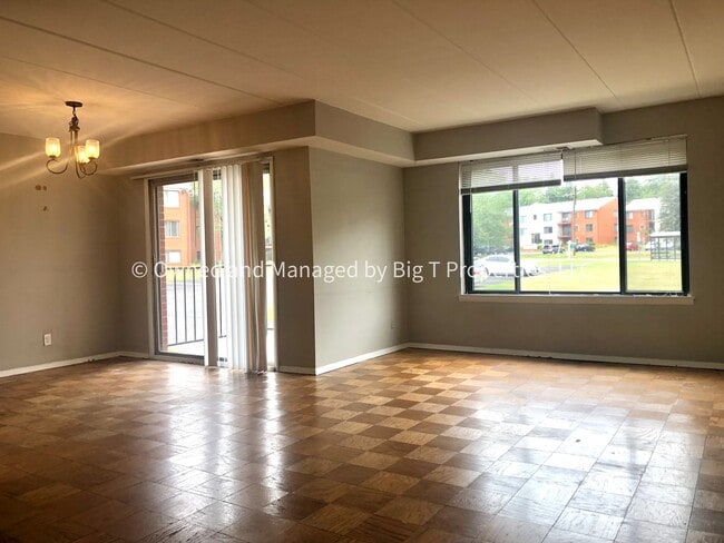 Building Photo - Large 1 Bedroom 1 Bath in Leesburg Rental