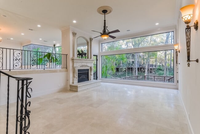 Photo - 15 W Shady Ln Unit B