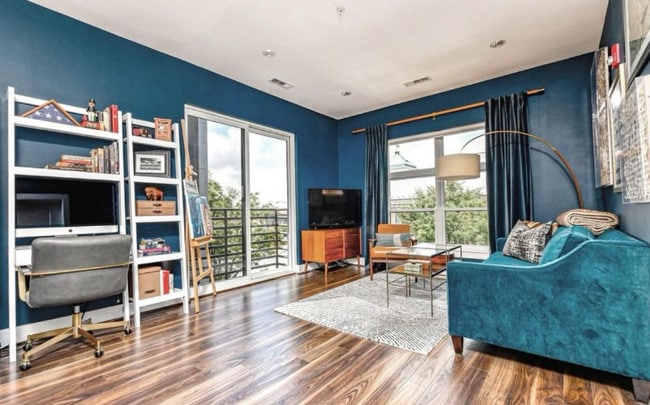 Photo - 1111 Orren St NE