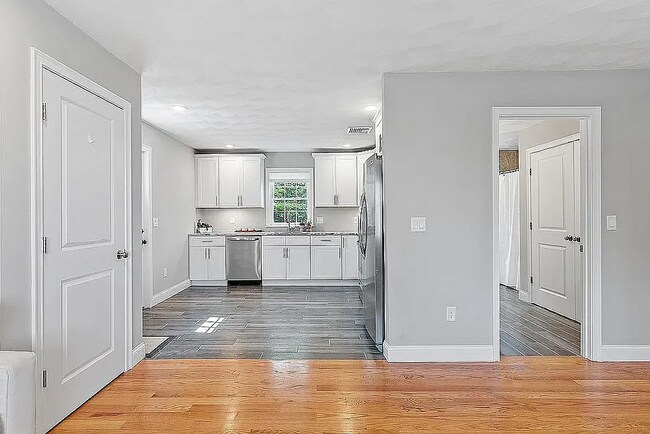 Photo - 25 Hopkins St Unit 2