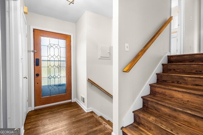 Photo - 2922 Appling Way