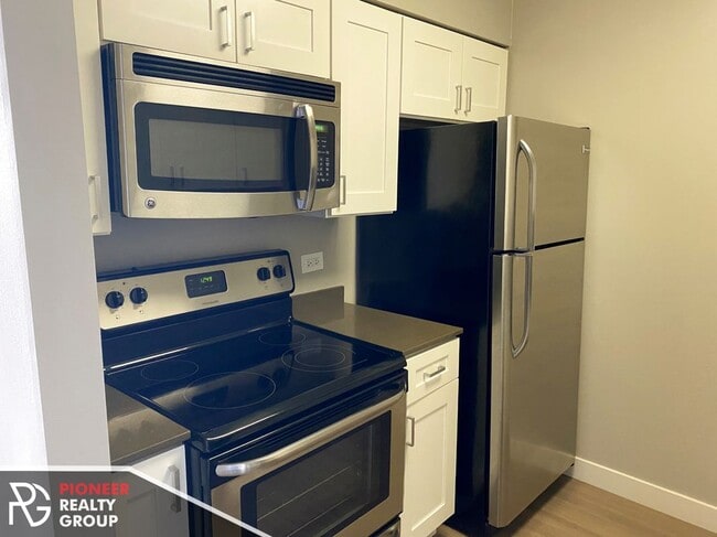 Photo - 2555 N Clark St Unit 807