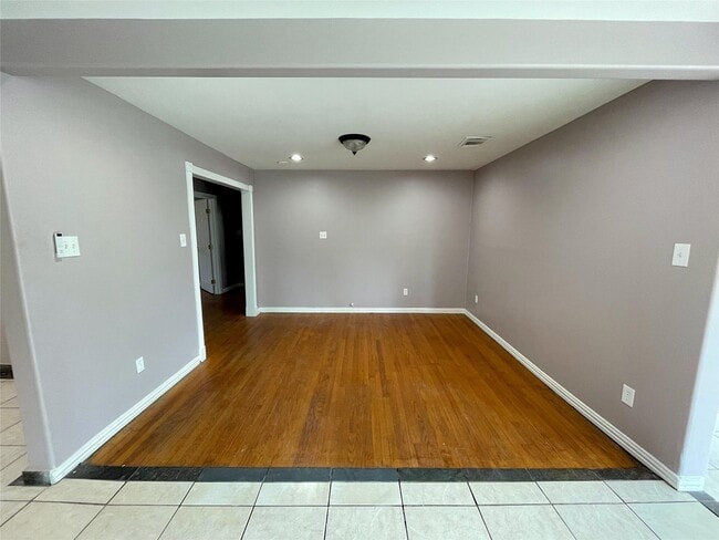 7230 Sims Dr