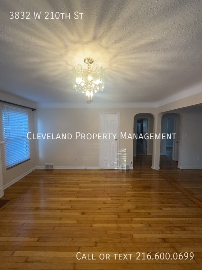 Photo - 3832 W 210th St