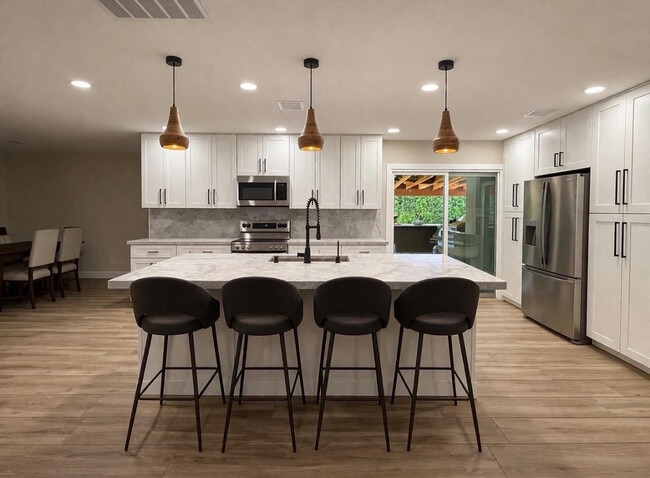 Photo - 1237 E Riviera Dr