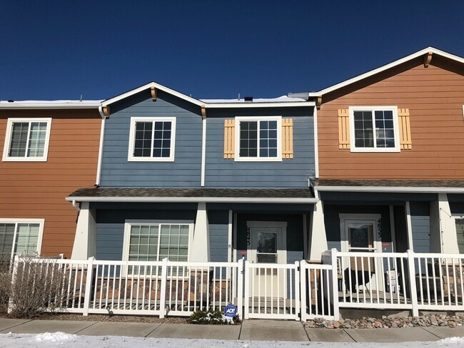 Building Photo - Soaring Eagles Townhome