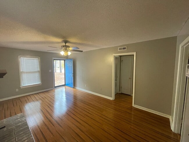 Photo - 3317 Christopher Dr NW Unit B