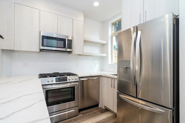 Photo - Stylish 3 Bedroom with Rooftop Decks and Dedicated Parking