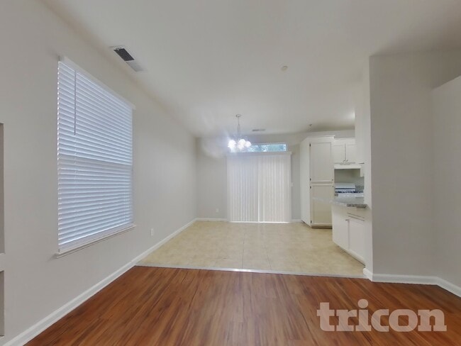 Photo - 408 Falcon Dr