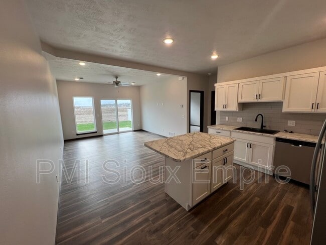 Photo - 3405 CHALICE Pl