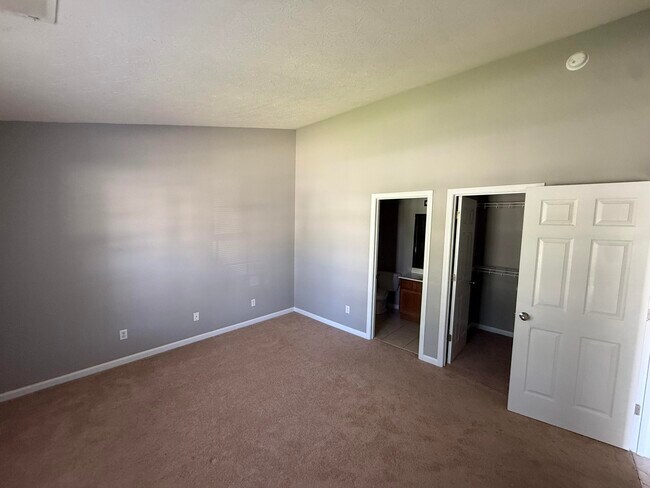 2477 Rockaway Pl