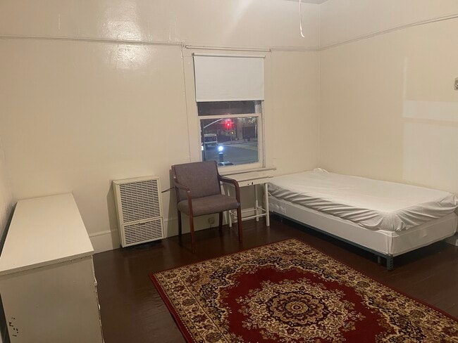 Photo - 1086 41st St