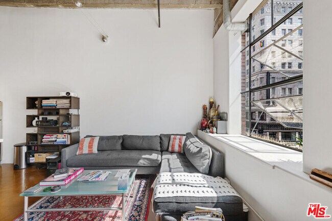 Photo - 312 W 5th St Unit 216