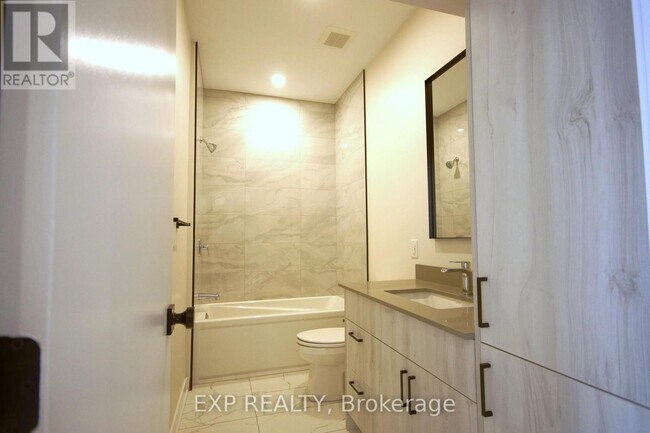 Photo - 1353 Gosset St