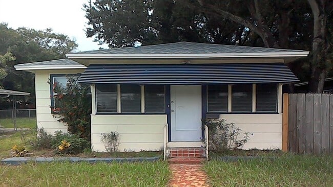 Building Photo - 2543 38th Ave N Rental