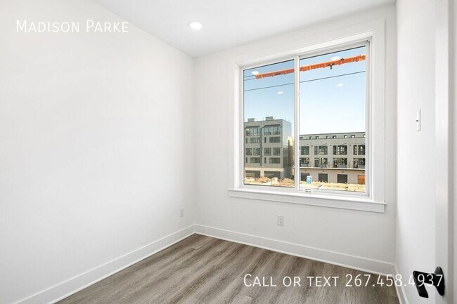 Photo - 2230 E Somerset St Unit 215