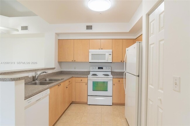 Photo - 7920 N Nob Hill Rd Unit 305