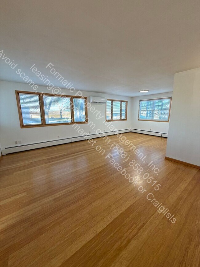 Photo - Pet Friendly - 3 Bed 2.5 Bath Charming Home in the Heart of Dacono with Small-Town Appeal