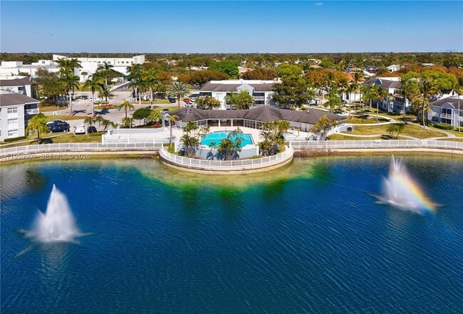 Photo - 8590 SW 212th St Unidad #204