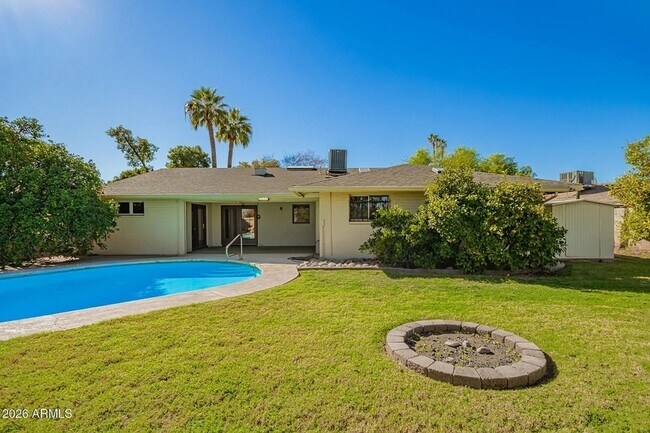 Photo - 650 E Malibu Dr