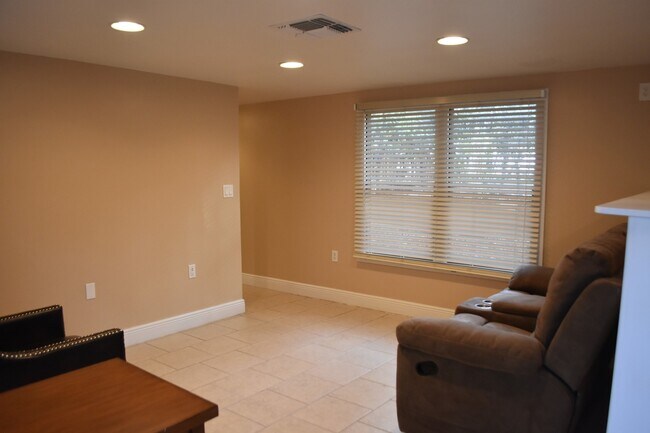 Photo - 2 Bedroom Mobile Home