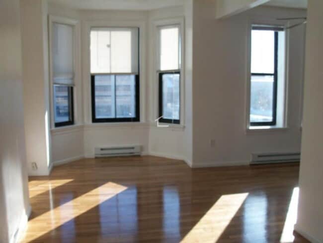 Photo - 3 bed in Bay Village