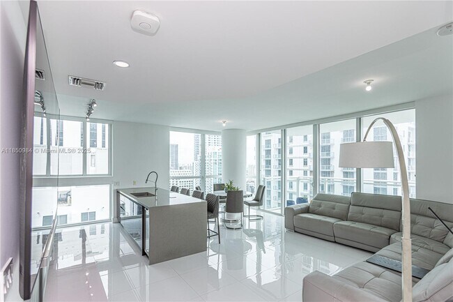 Building Photo - 1080 Brickell Ave Unit 3906 Rental