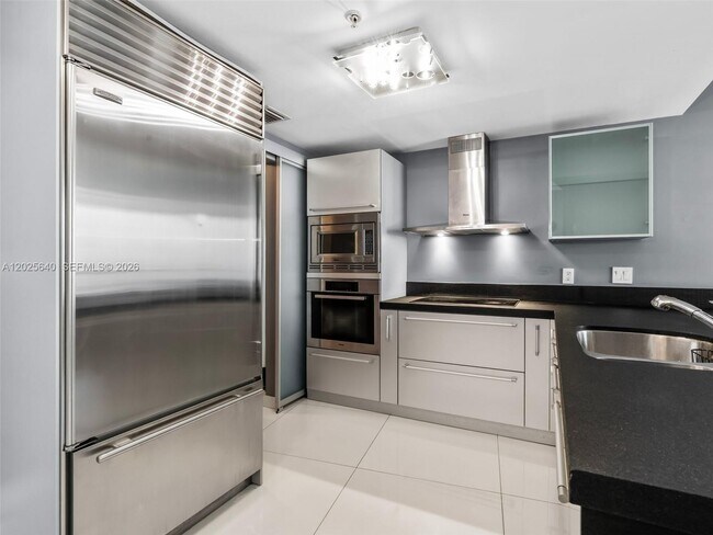 Photo - 18201 Collins Ave Unidad 5303