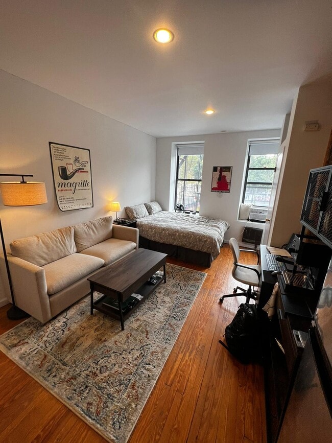 Photo - 203 Chrystie Street