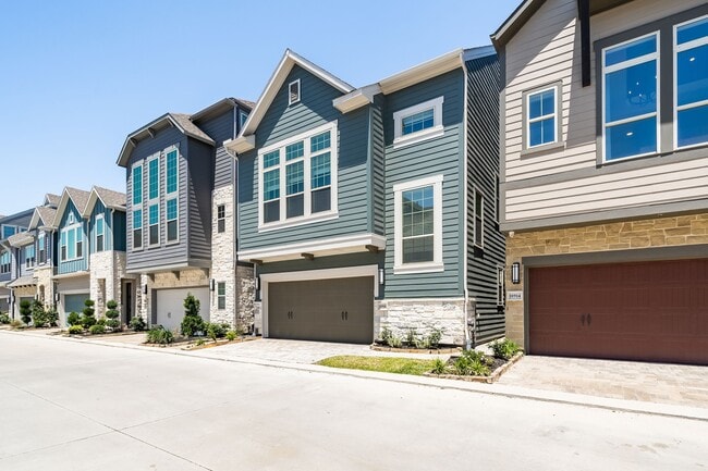 Photo - 10916 Brambling Wood Dr