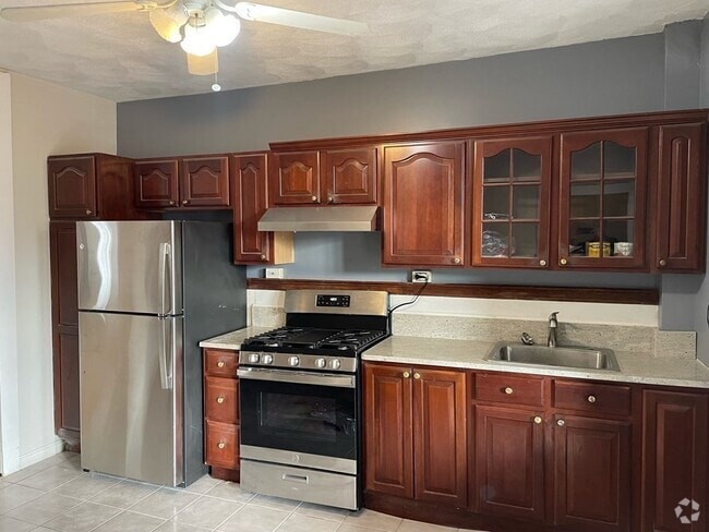 Building Photo - 163 Saratoga St Unit 1 Rental