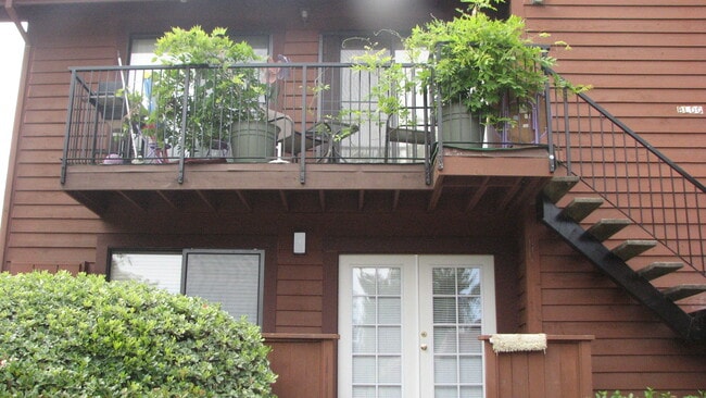 Photo - 3180 Country Club Dr Unit #2C